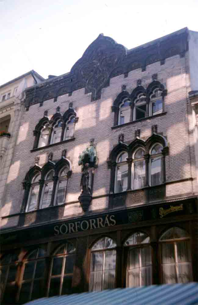 34 - Hungria - Budapest, calle Vaci Budapest